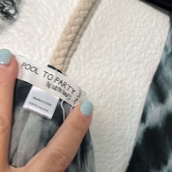 Brand new pool to party cover up - Picture 5 of 5